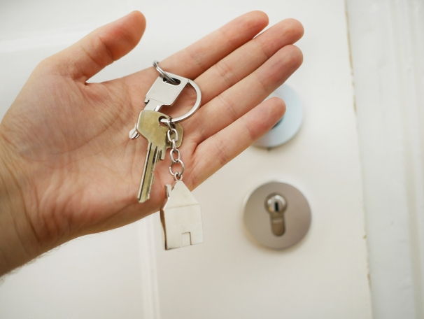 https://RayWoods.StopRentingStartOwning.com